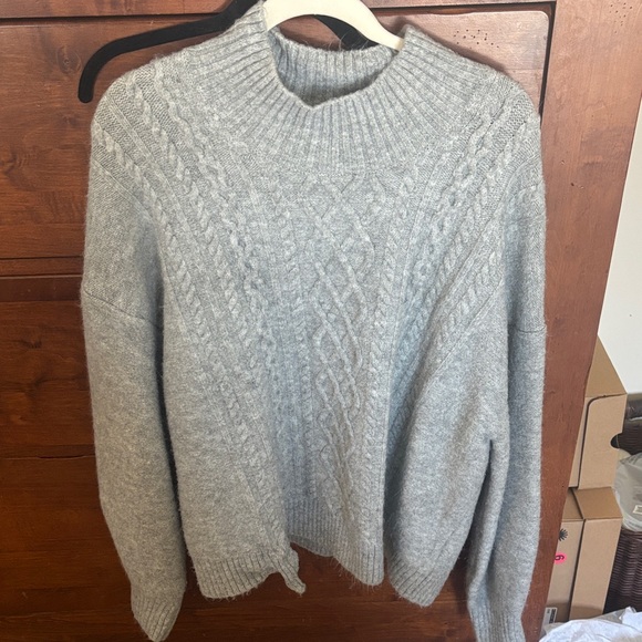 GAP Tops - GAP Heather Gray Cable Knit Pullover
